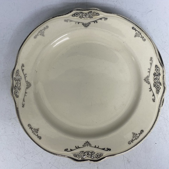 Homer Laughlin Silver Virginia Rose Patrician Bread and Butter Plates Set of Six - Picture 5 of 16